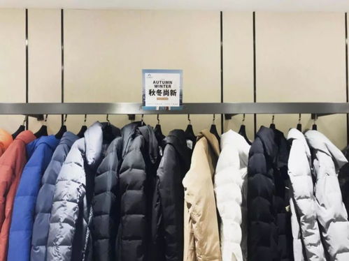 靠天吃飯？廣州服裝市場(chǎng)迎采購(gòu)狂潮，訂單激增30%，批發(fā)商排隊(duì)拿貨忙